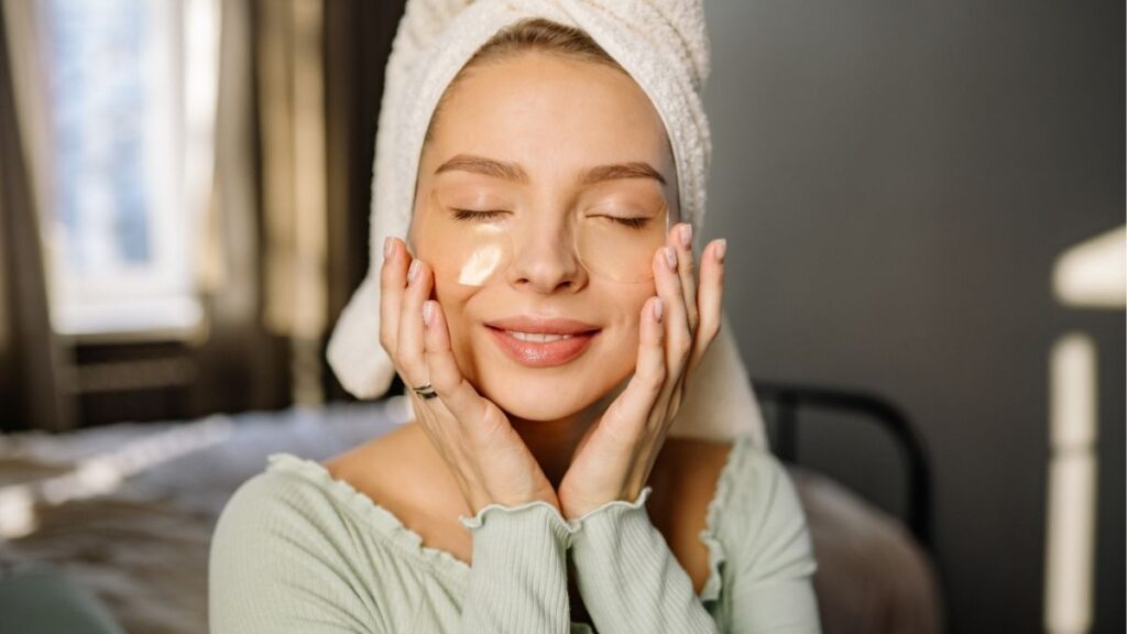 Patch Test Là Gì? Cách Thử Mỹ Phẩm Trước Khi Dùng Toàn Mặt 4 Sáu bước patch test mỹ phẩm đúng cách trước khi dùng sản phẩm trên toàn mặt