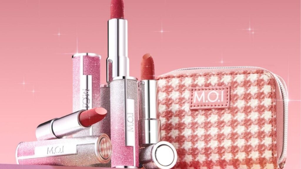 Đồ Trang Điểm Gồm Những Gì? Các Nhóm Mỹ Phẩm Makeup Cơ Bản 6 Các loại son môi gồm son thỏi, son kem, son tint, son bóng và son dưỡng có màu