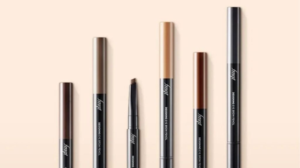 Đồ Trang Điểm Gồm Những Gì? Các Nhóm Mỹ Phẩm Makeup Cơ Bản 5 Đồ trang điểm mắt và chân mày gồm chì kẻ mày, phấn mắt, eyeliner và mascara