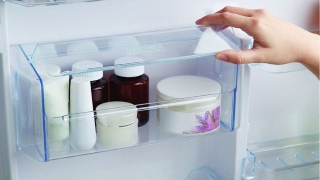 Cách Xem Hạn Sử Dụng Mỹ Phẩm Và Dấu Hiệu Sản Phẩm Đã Hỏng 9 Cách bảo quản mỹ phẩm để hạn chế sản phẩm xuống cấp trước hạn sử dụng