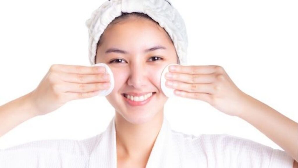 Bảy tiêu chí chọn nước tẩy trang phù hợp với loại da và mức makeup