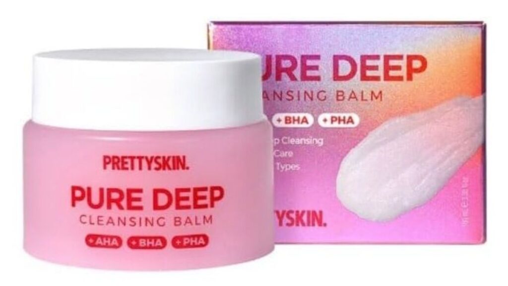 Sáp tẩy trang cleansing balm chuyển từ dạng đặc sang dầu khi massage trên da