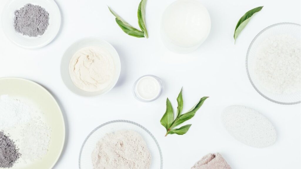 Cách Đọc Bảng Thành Phần Mỹ Phẩm Cho Người Mới 5 Hai serum cùng Niacinamide nhưng khác nền công thức, thành phần hỗ trợ và kết cấu