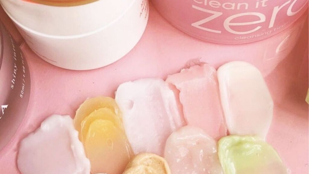 So sánh sáp tẩy trang cleansing balm và dầu tẩy trang cleansing oil